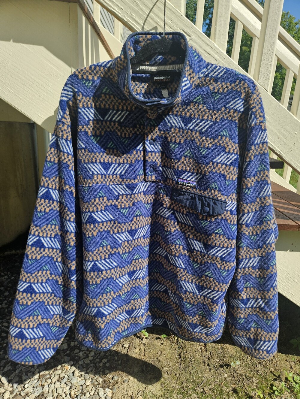 Patagonia Blue, Tan & White Fleece Patterned Synchilla Pullover - Size L